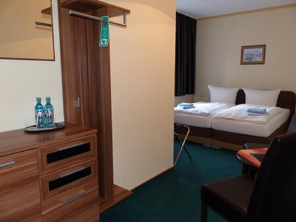 Hotel Friedchen Mit Eigener Fleischerei Artern Luaran gambar