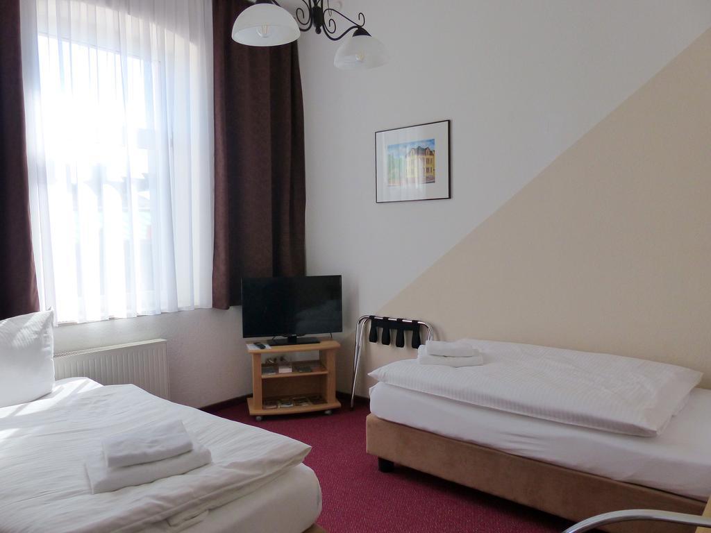 Hotel Friedchen Mit Eigener Fleischerei Artern Luaran gambar