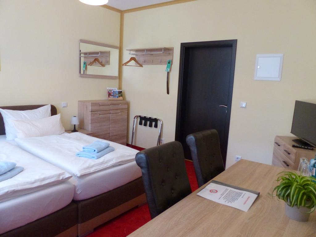 Hotel Friedchen Mit Eigener Fleischerei Artern Luaran gambar