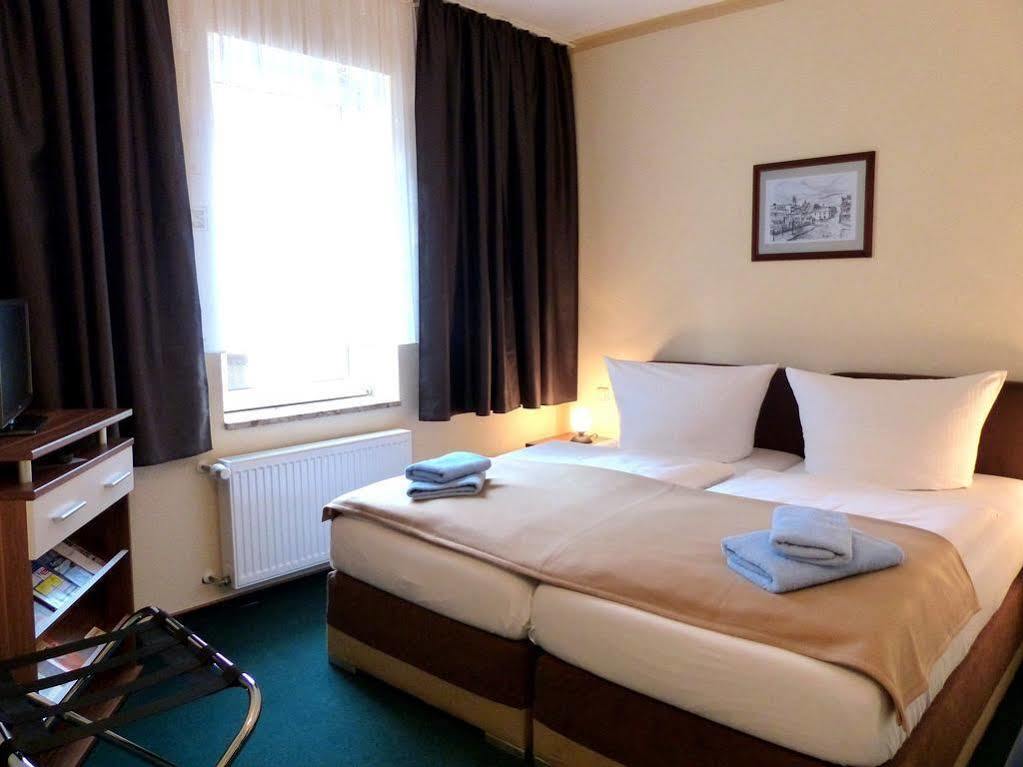 Hotel Friedchen Mit Eigener Fleischerei Artern Luaran gambar